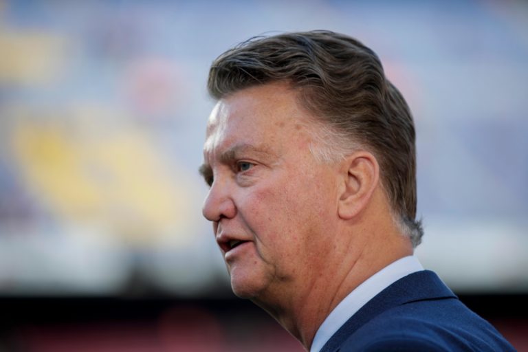 Louis van Gaal on clubs as Ajax: ‘Abusing the coronacrisis for their own benefit – I can’t stand it’