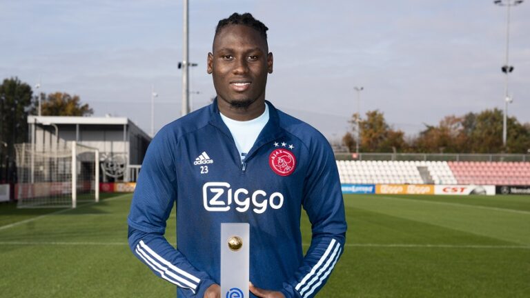 Lassina Traoré named Eredivisie Player of the Month